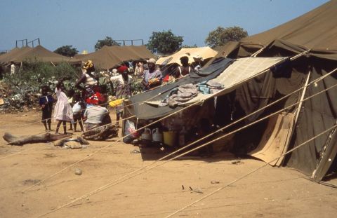 Refugees from Caxito were relocated to Luanda as part of this program. 